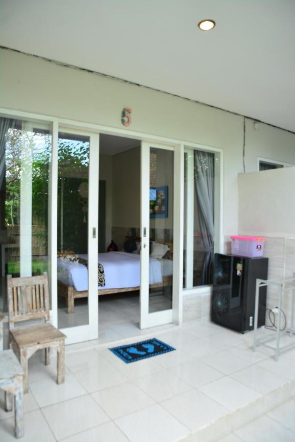 Asung Guesthouse Canggu Buitenkant foto