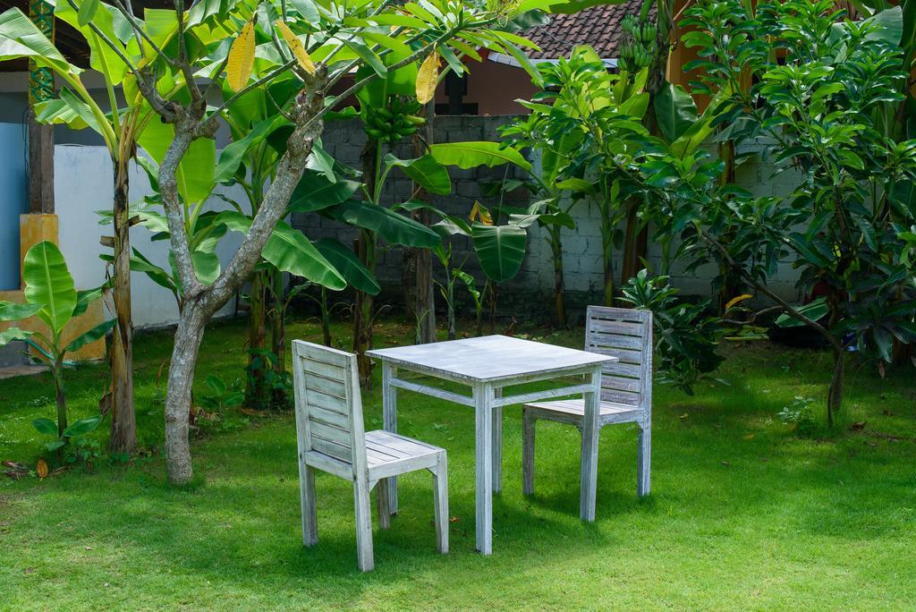Asung Guesthouse Canggu Buitenkant foto