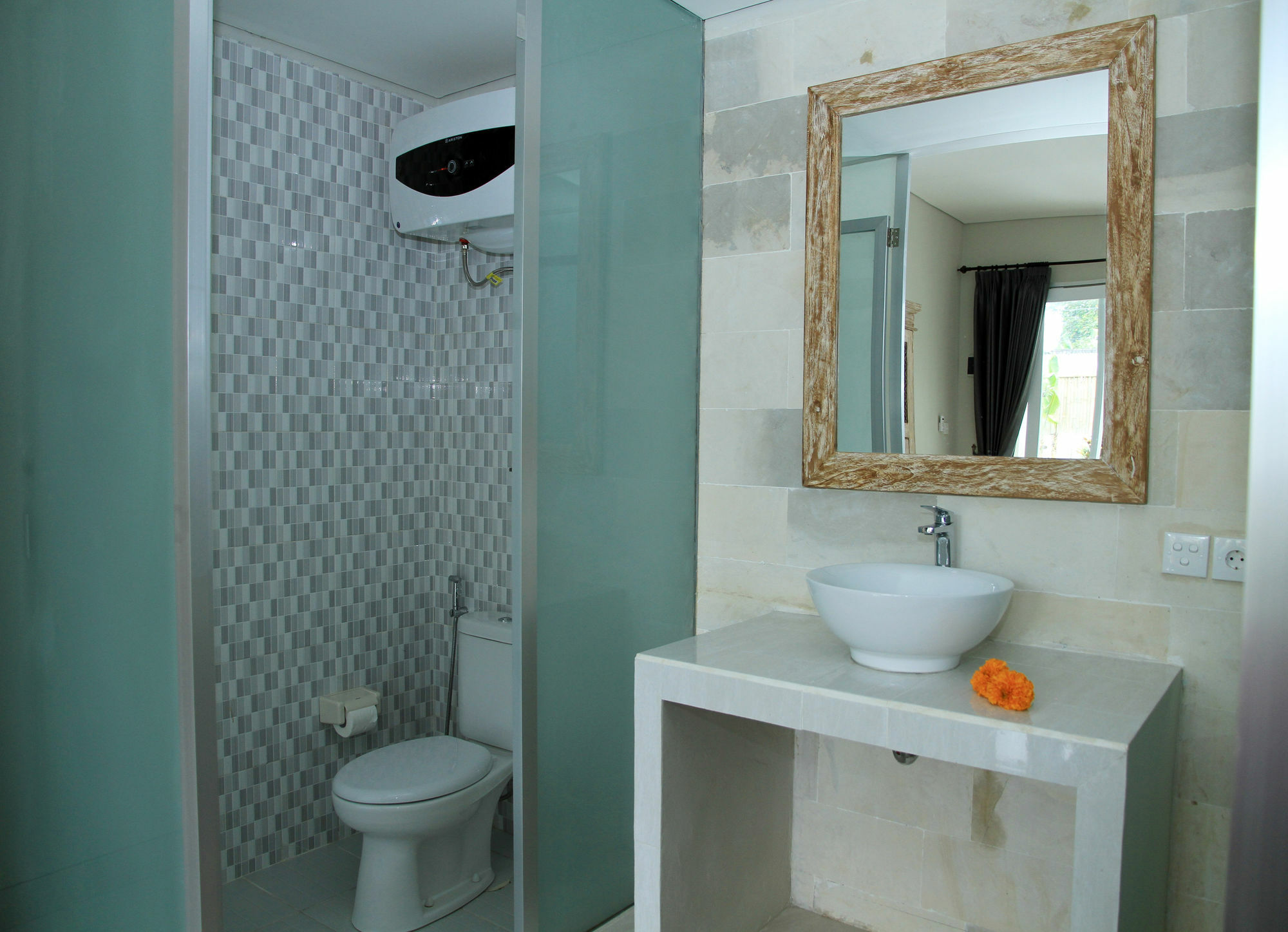Asung Guesthouse Canggu Buitenkant foto