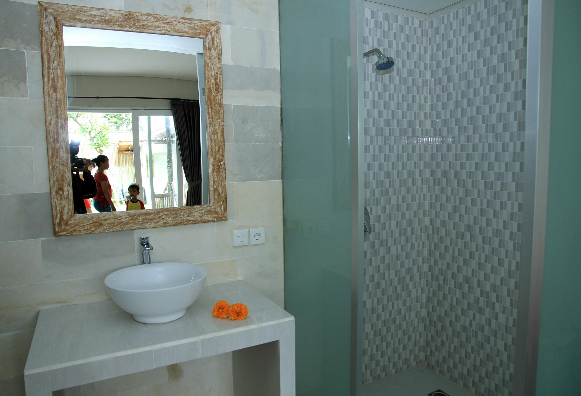Asung Guesthouse Canggu Buitenkant foto